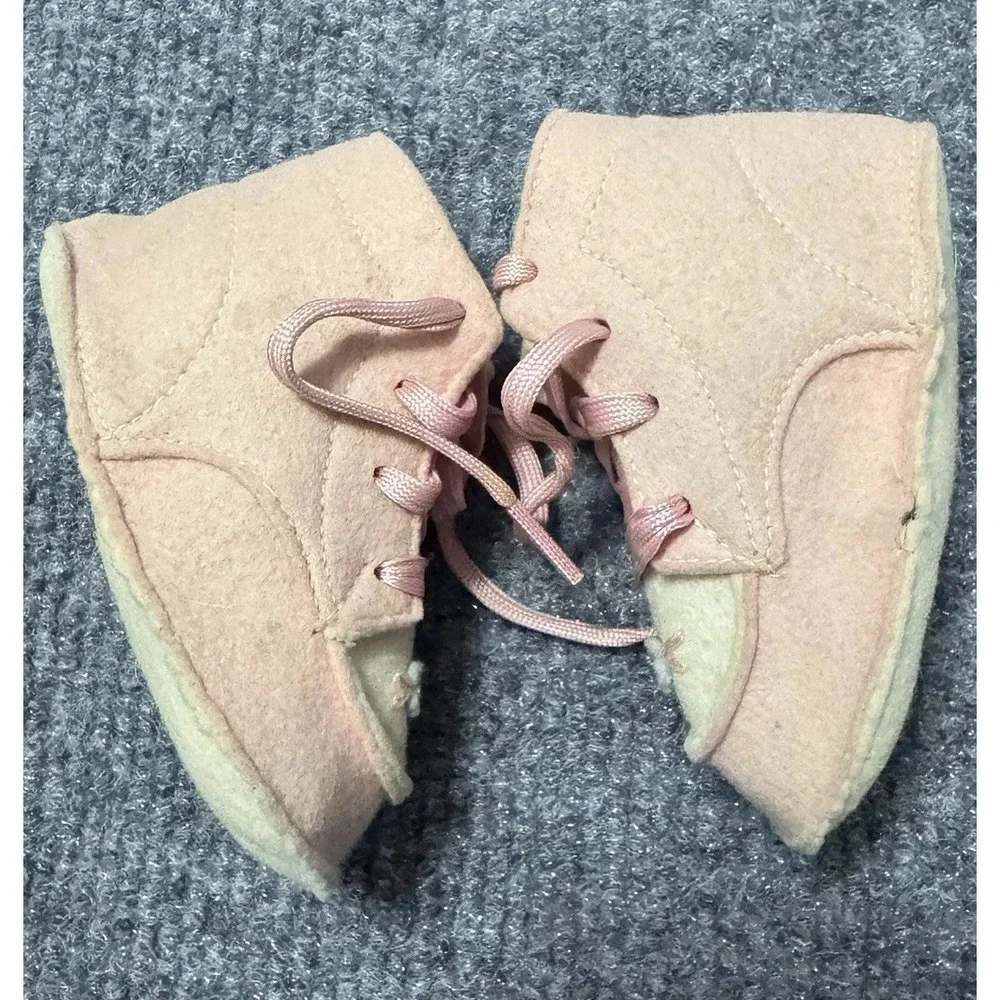 Vintage Pink Cotton Felt Baby Shoes Satin Crib‎ Shoes